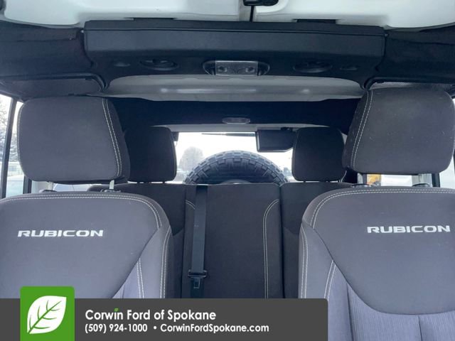 Used 2015 Jeep Wrangler Unlimited Rubicon w/ Connectivity Group image 38