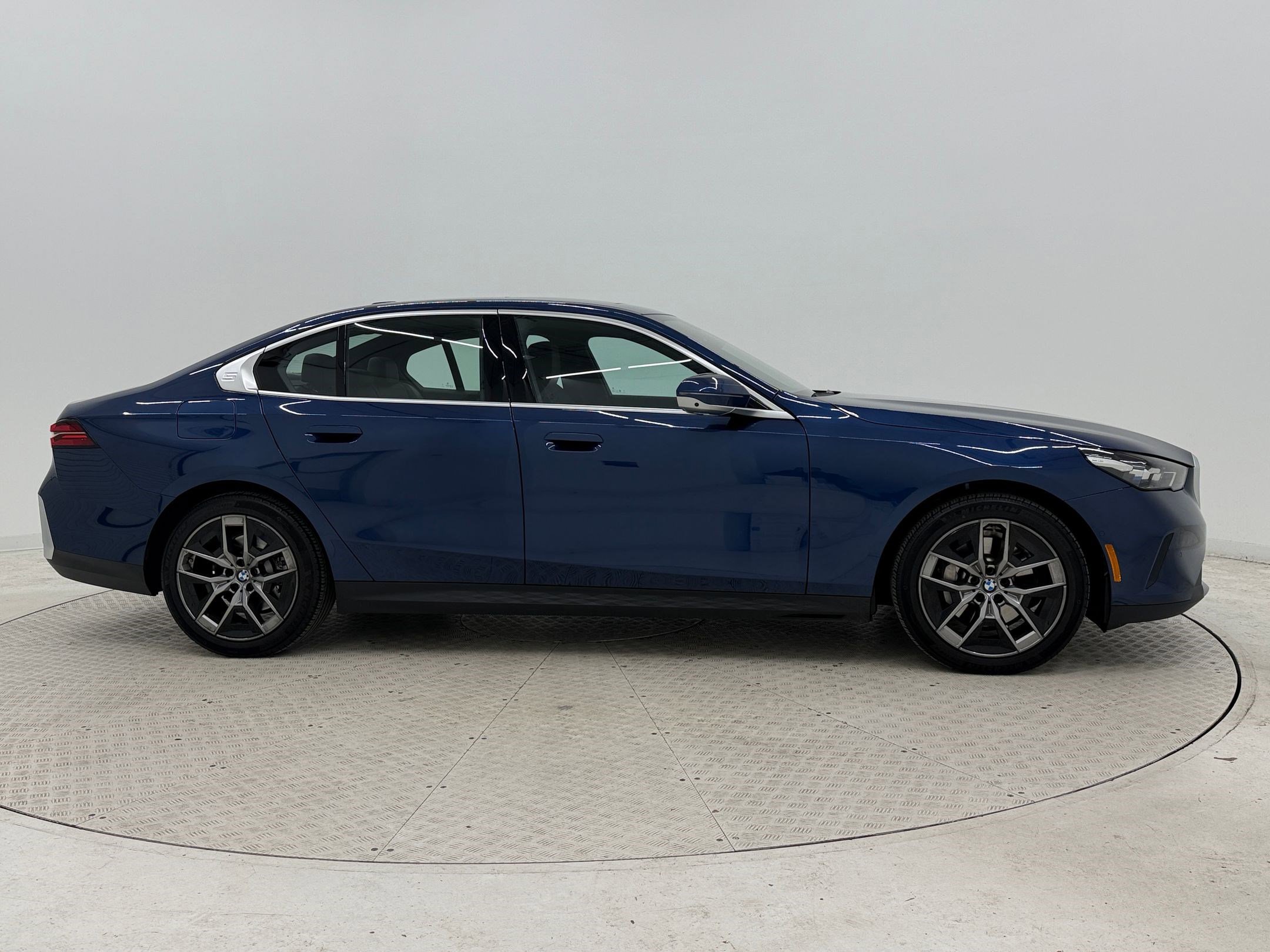 Certified 2026 BMW 530i 530i image 8