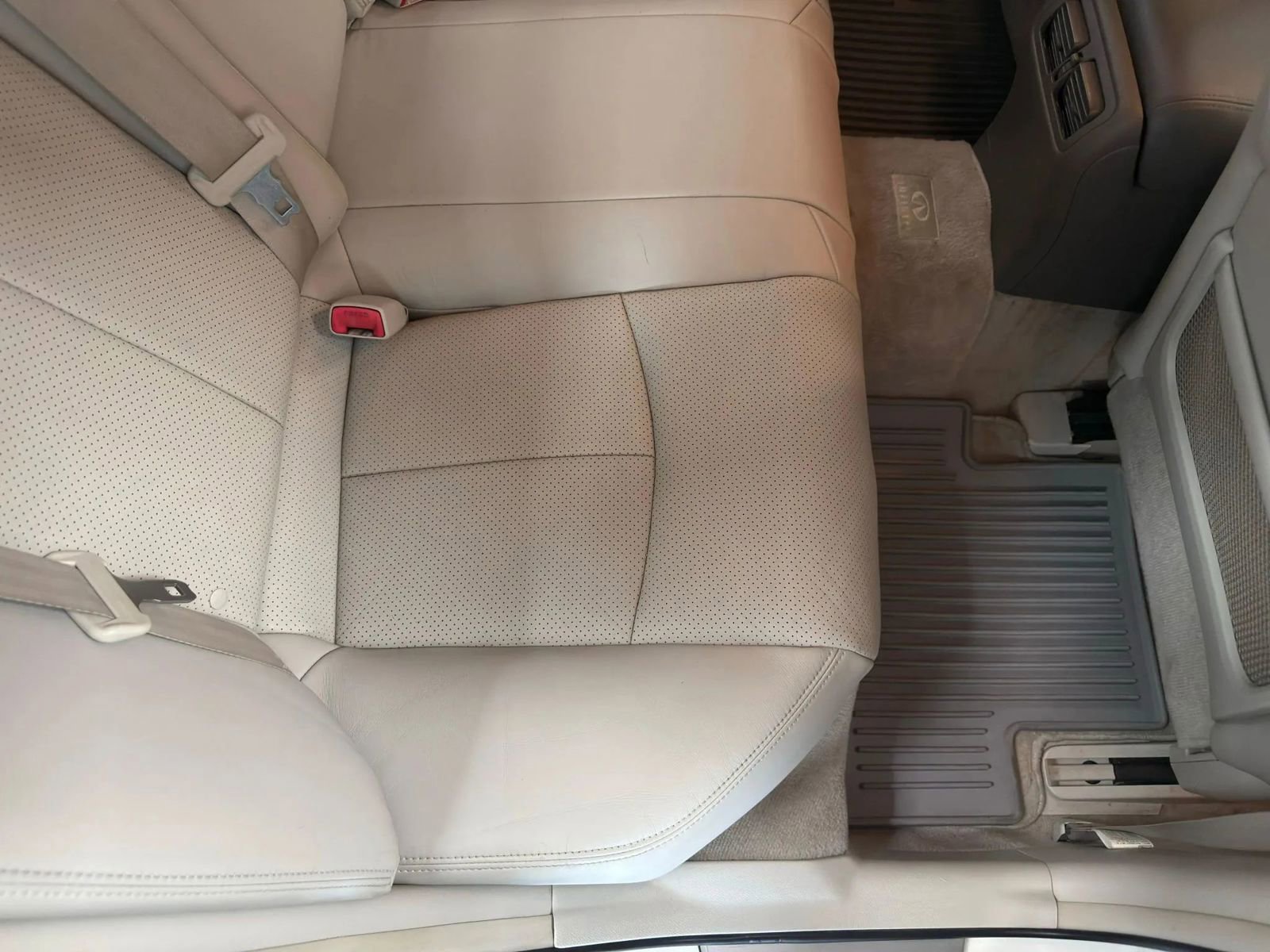 Used 2011 INFINITI G37 Journey w/ Sport Pkg - RWD image 39