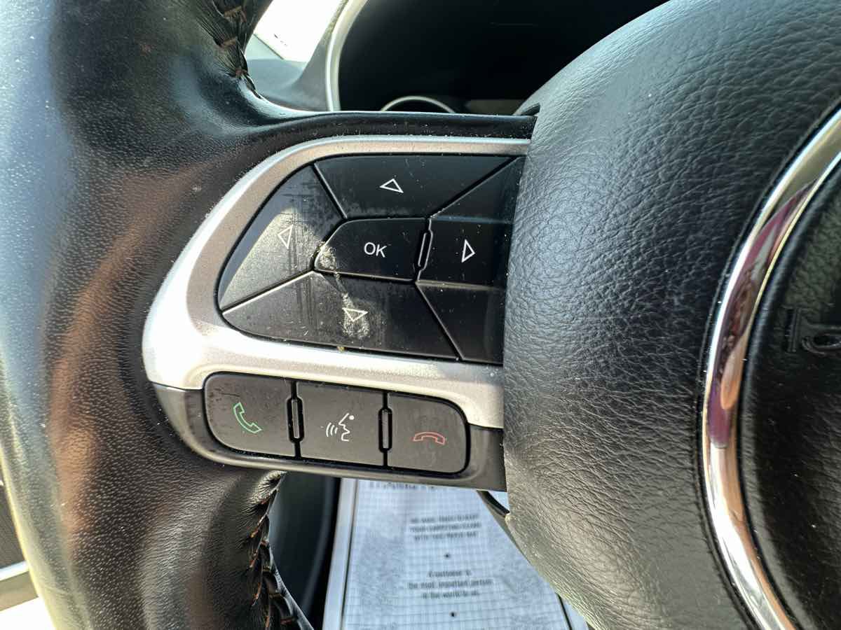 Used 2019 Jeep Compass Latitude image 14