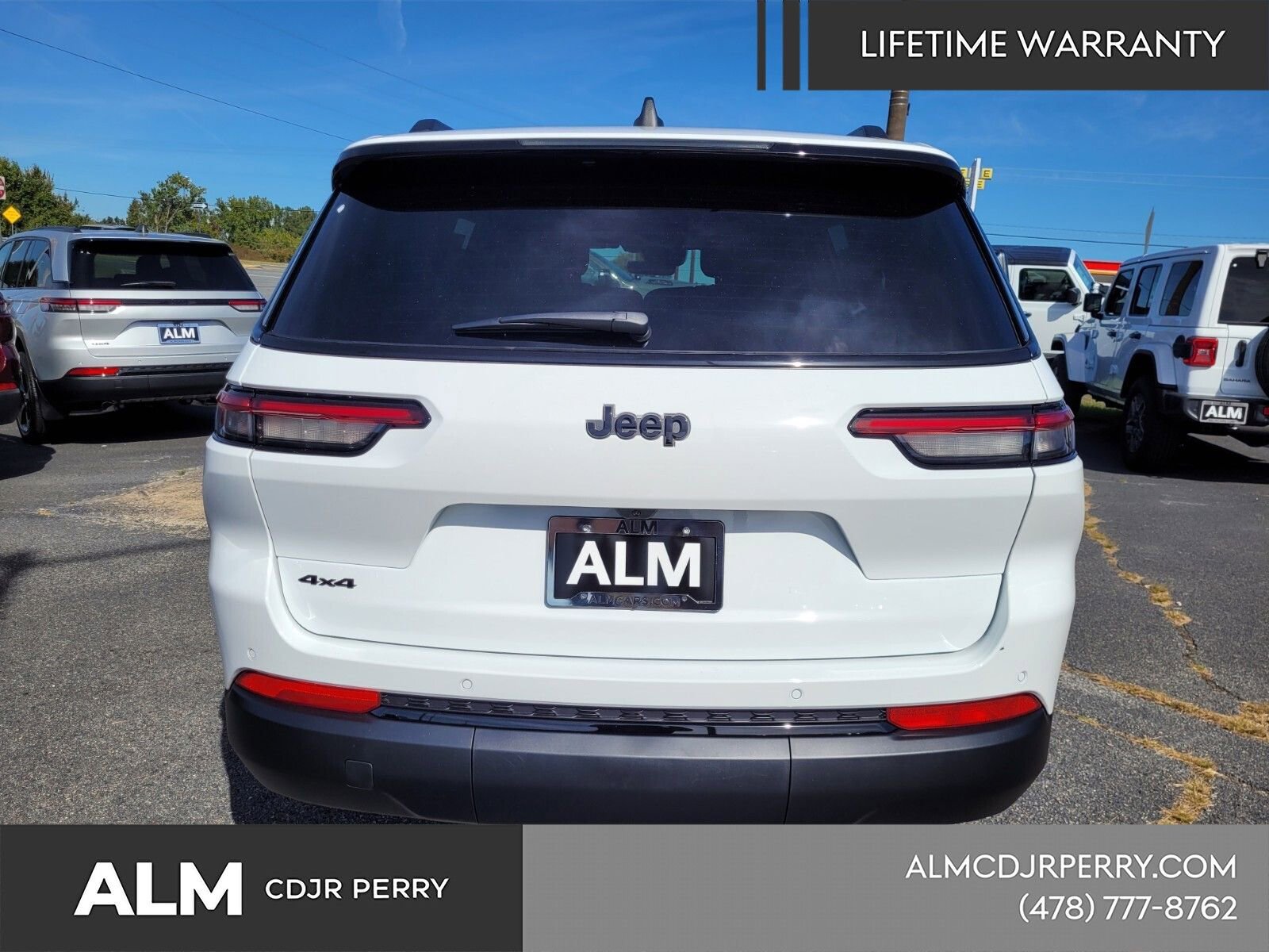 New 2025 Jeep Grand Cherokee L Altitude AWD/4WD image 11
