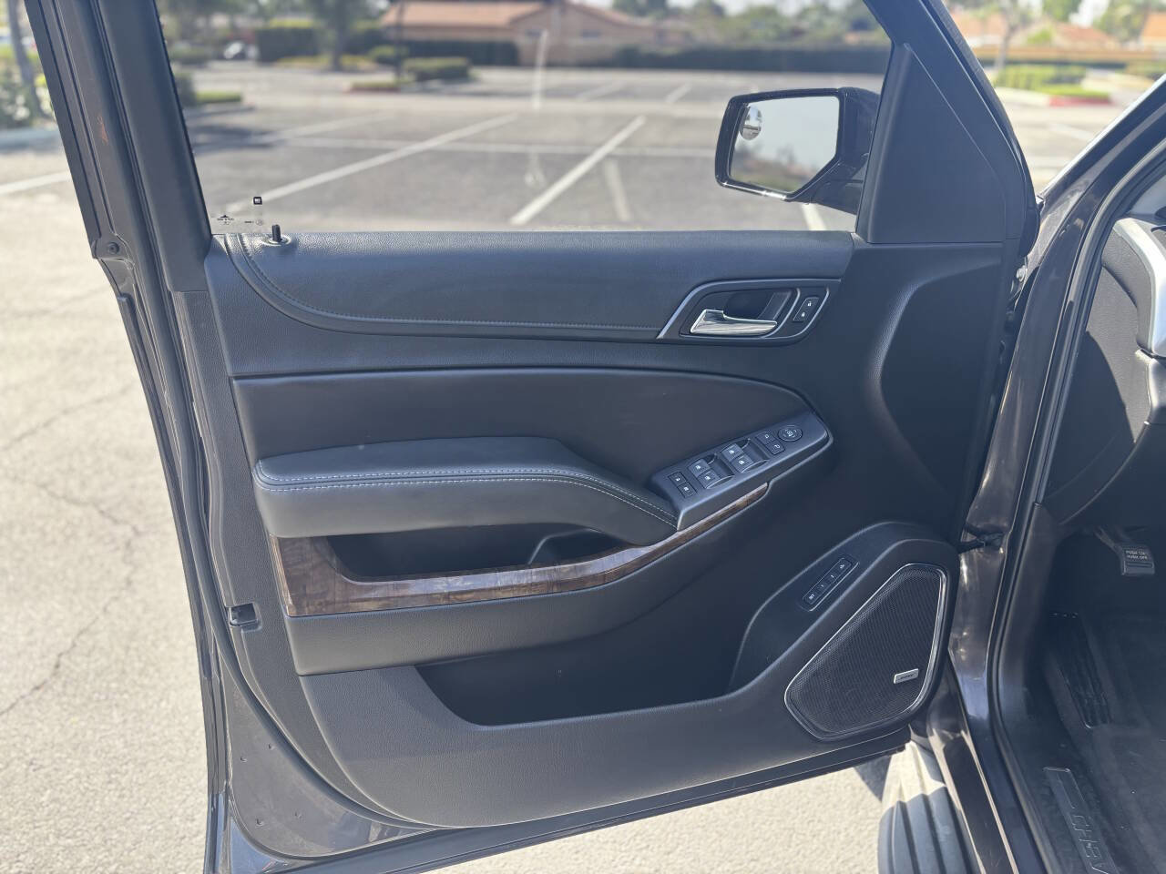Used 2018 Chevrolet Suburban LT AWD/4WD image 10