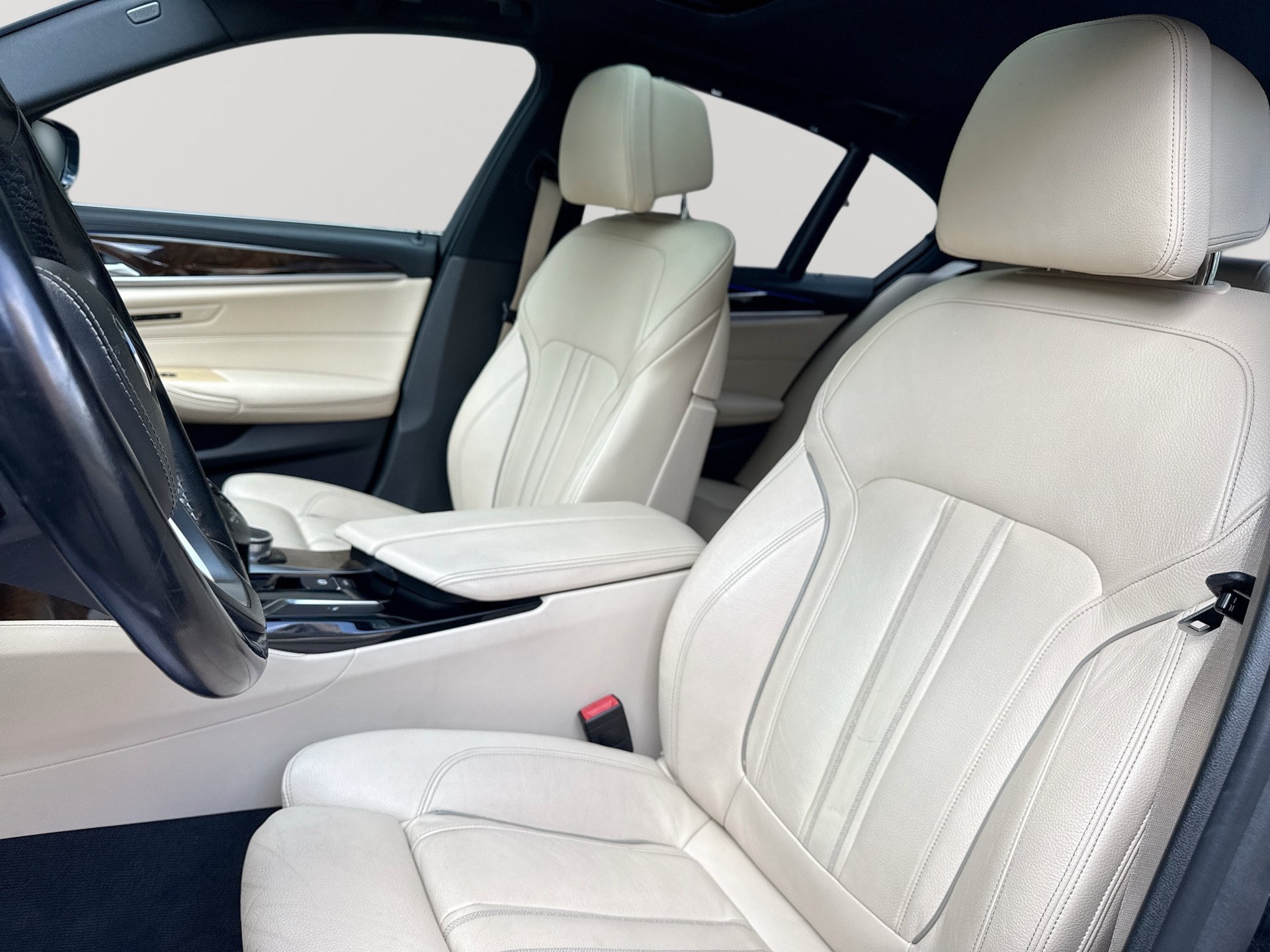 Used 2018 BMW 540i RWD image 13