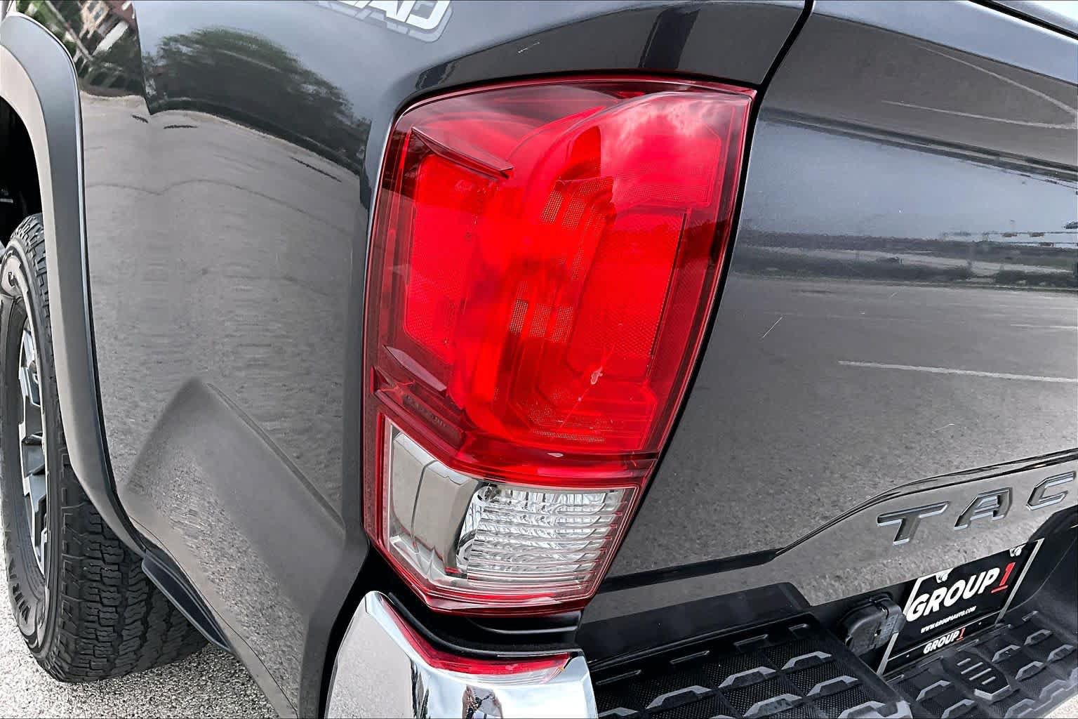 Used 2017 Toyota Tacoma TRD Off-Road w/ Tow Package RWD image 29