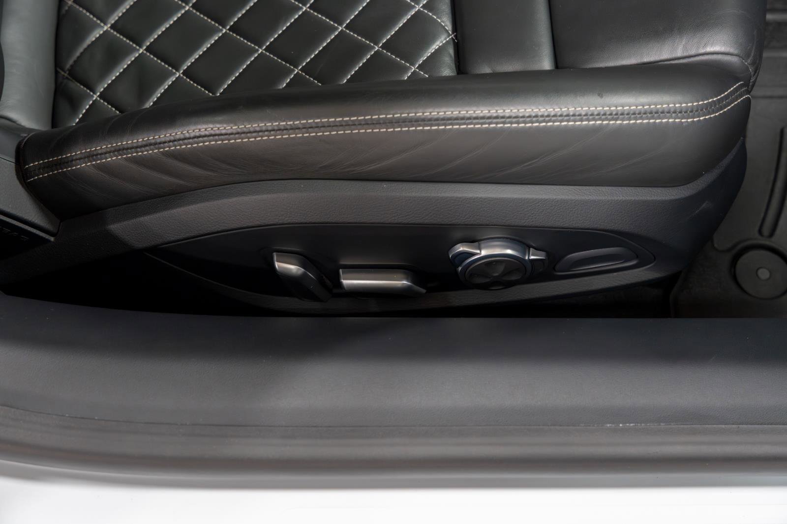 Used 2017 Audi R8 V10 plus w/ Full Leather Package image 78