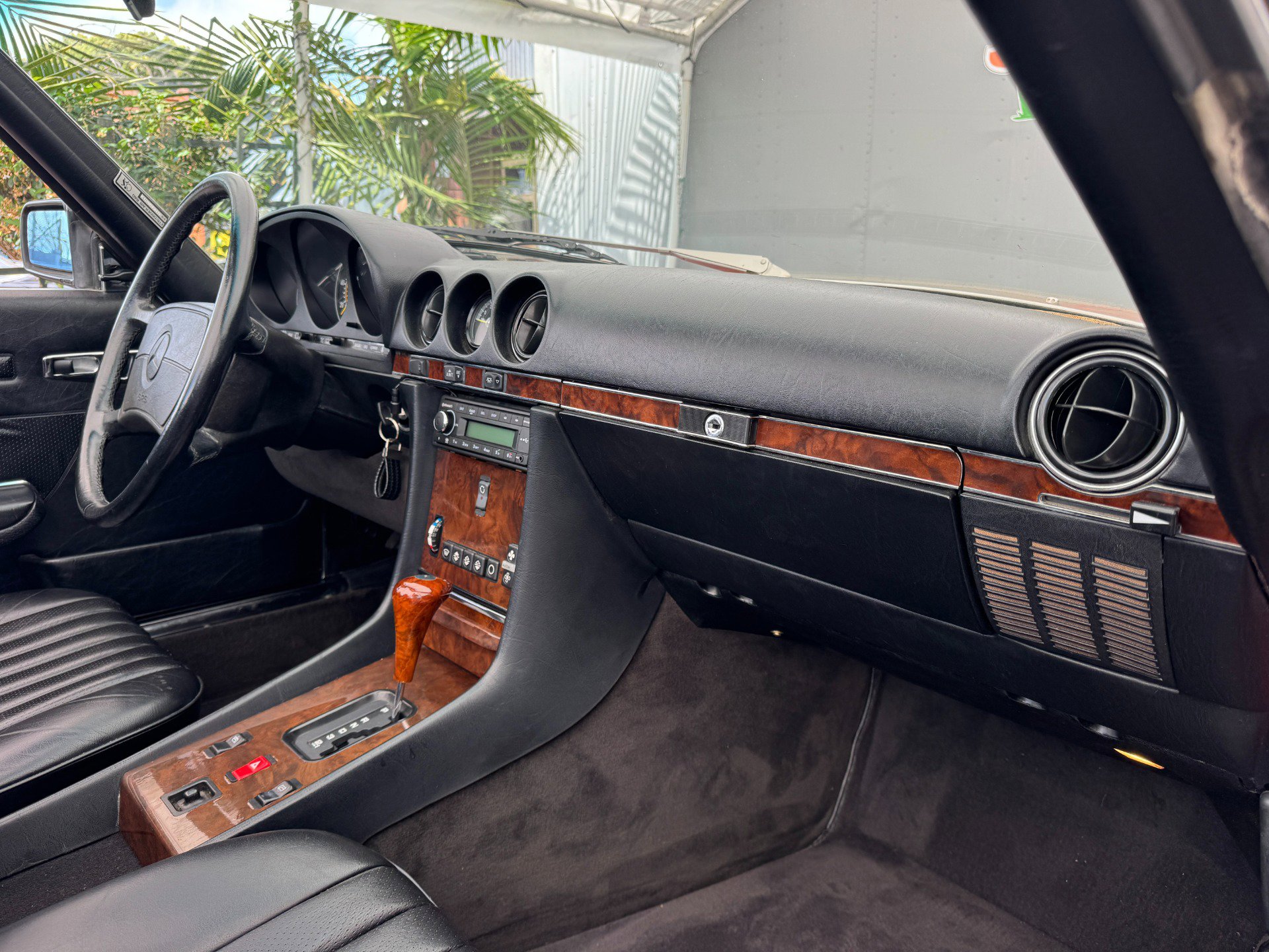 Used 1987 Mercedes-Benz 560 SL image 24