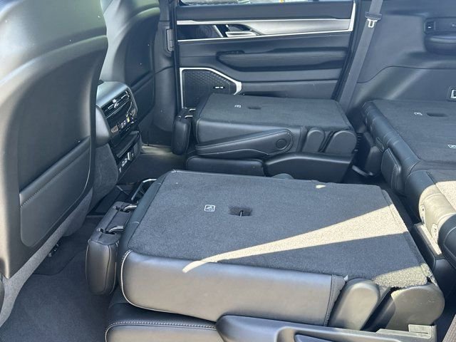 New 2026 Jeep Grand Wagoneer 4WD image 21