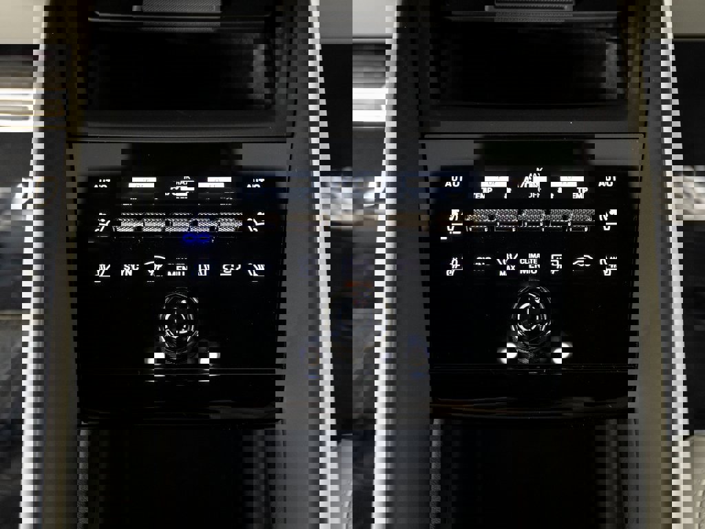 New 2025 Porsche Macan Turbo Electric image 35