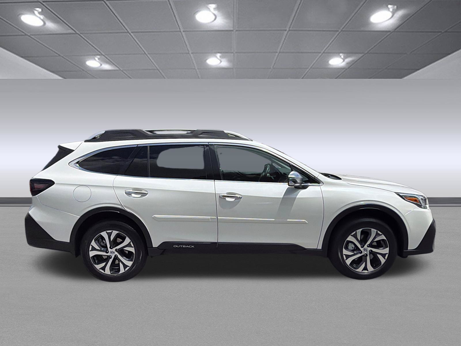 Used 2020 Subaru Outback Touring XT AWD/4WD image 6