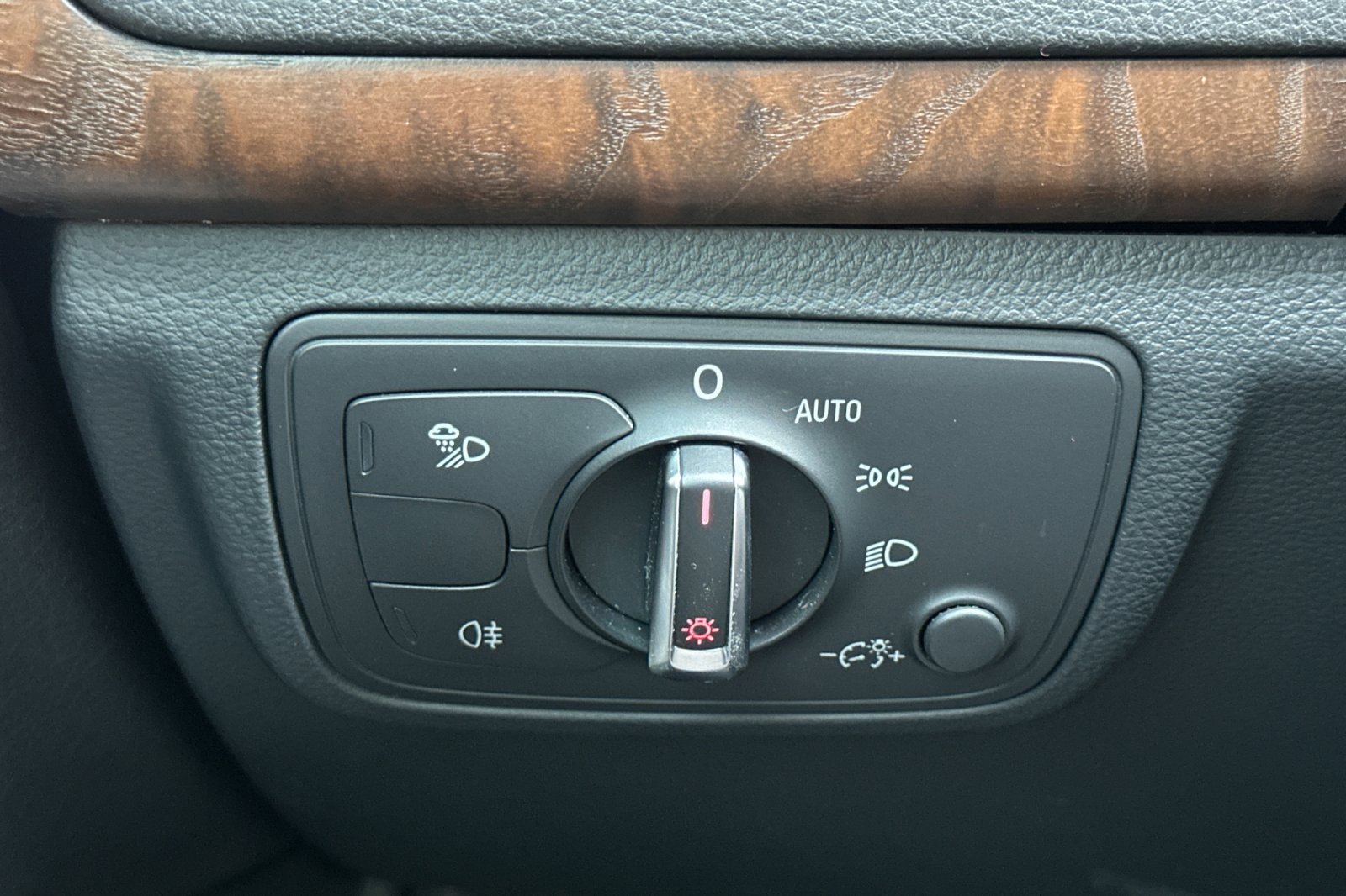 Used 2014 Audi A7 TDI Prestige w/ Prestige Package image 38