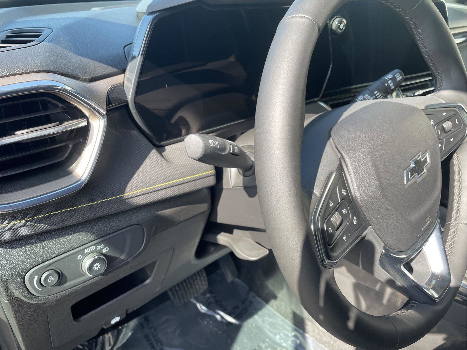 Used 2025 Chevrolet TrailBlazer ACTIV w/ Convenience Package image 21