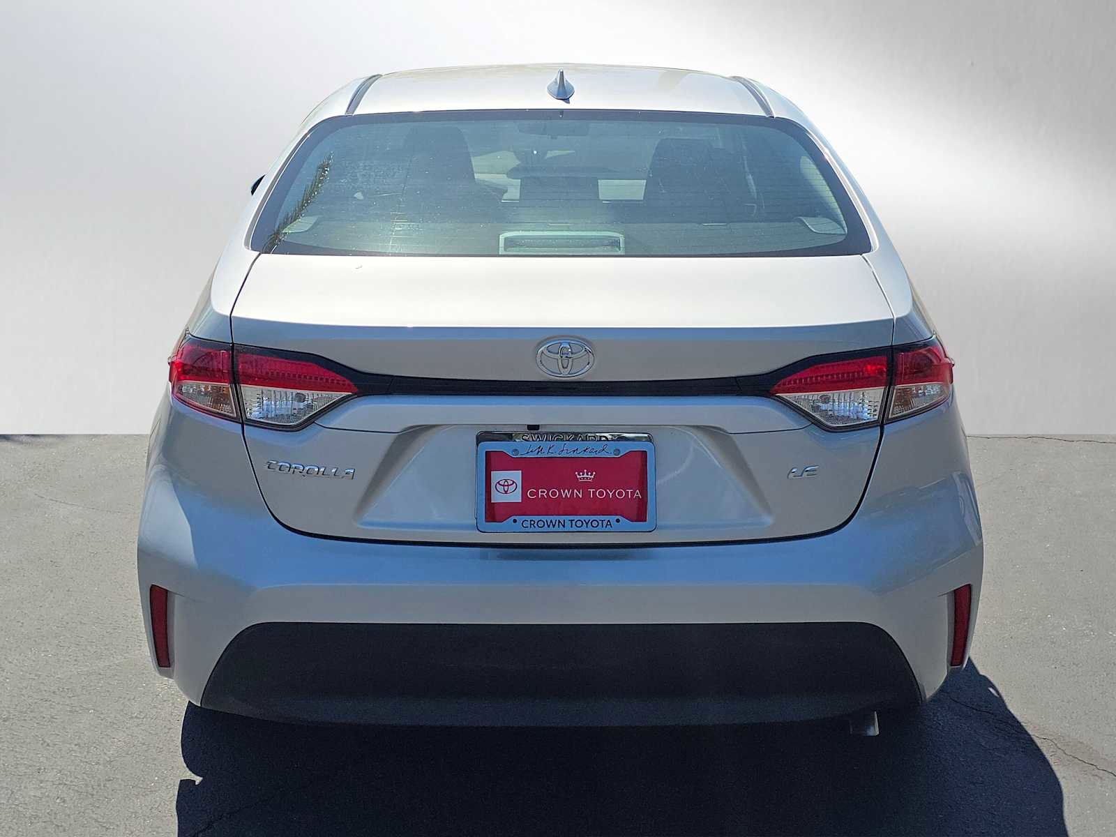 Certified 2025 Toyota Corolla LE FWD image 4