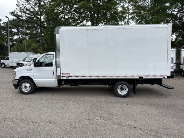 New 2027 Ford E-350 and Econoline 350 Super Duty RWD image 5