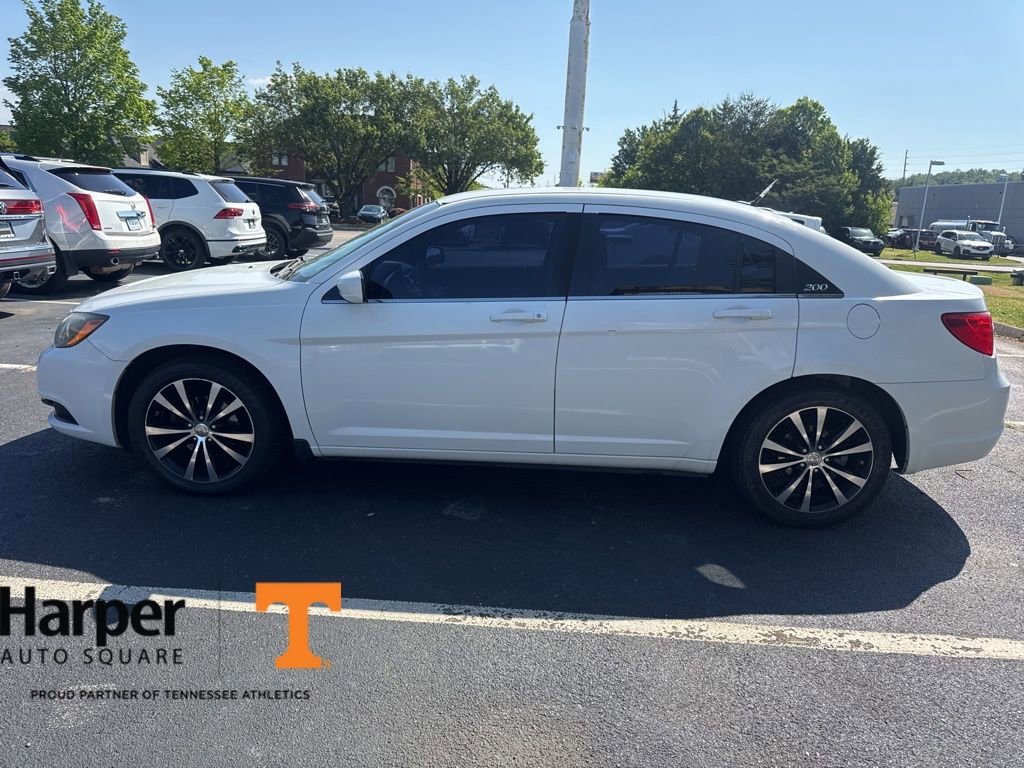 Used 2014 Chrysler 200 Touring w/ 200 S Group FWD image 2