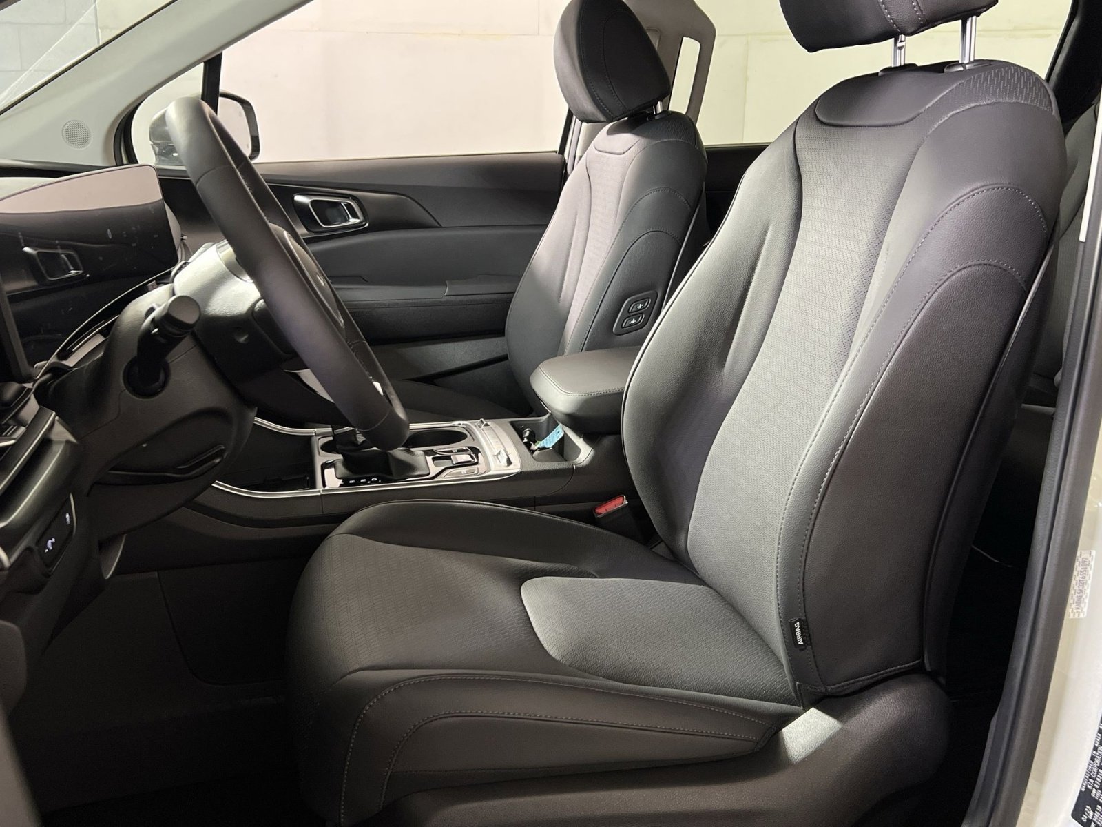 New 2026 Kia Carnival SX Prestige image 11