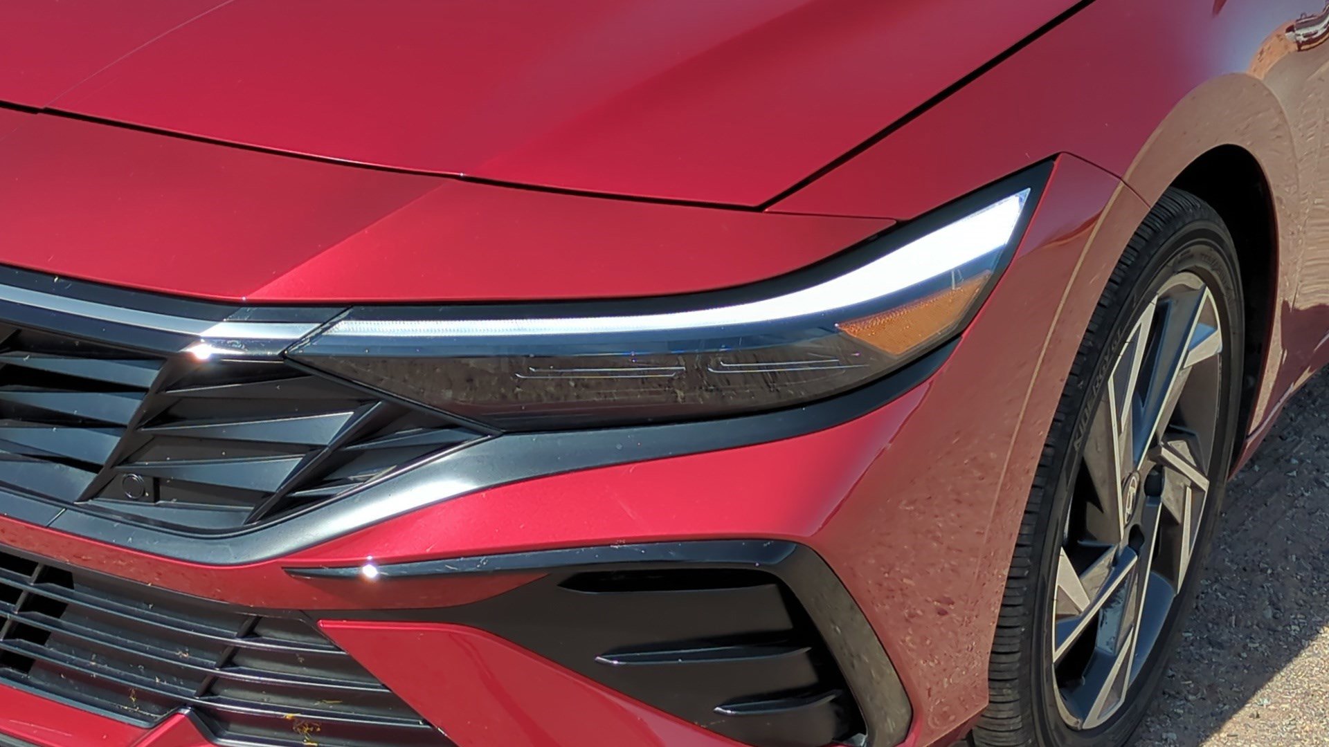 Used 2025 Hyundai Elantra Limited image 10