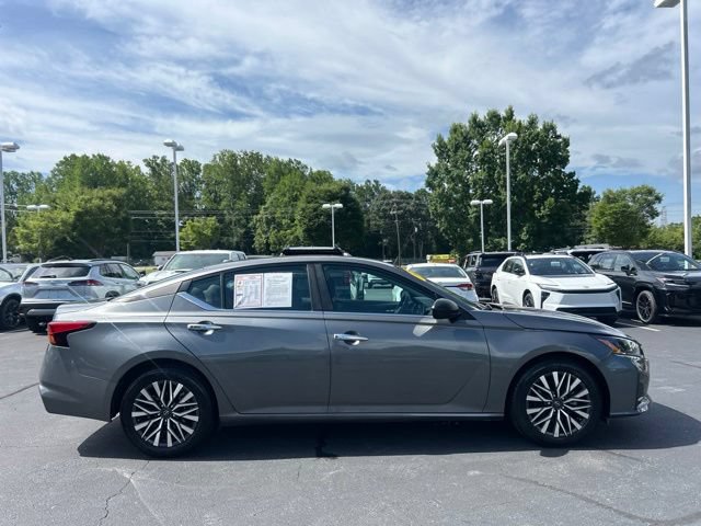 Used 2025 Nissan Altima 2.5 SV FWD image 5