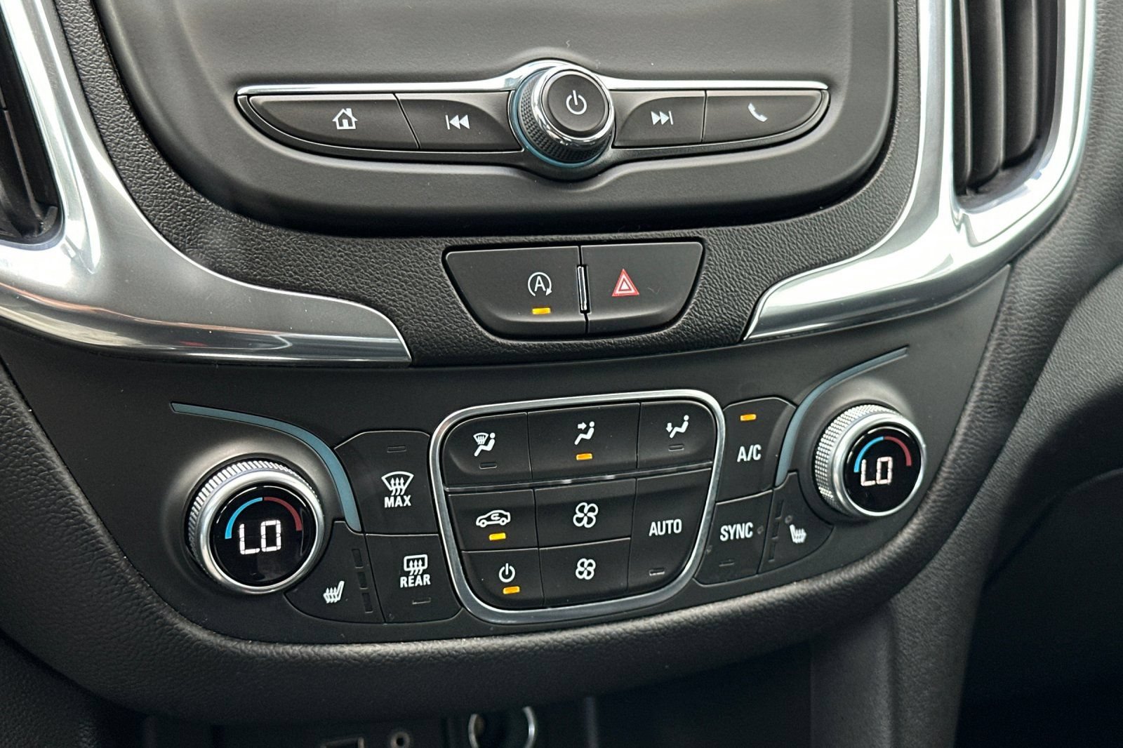 Used 2024 Chevrolet Equinox LT AWD/4WD image 27