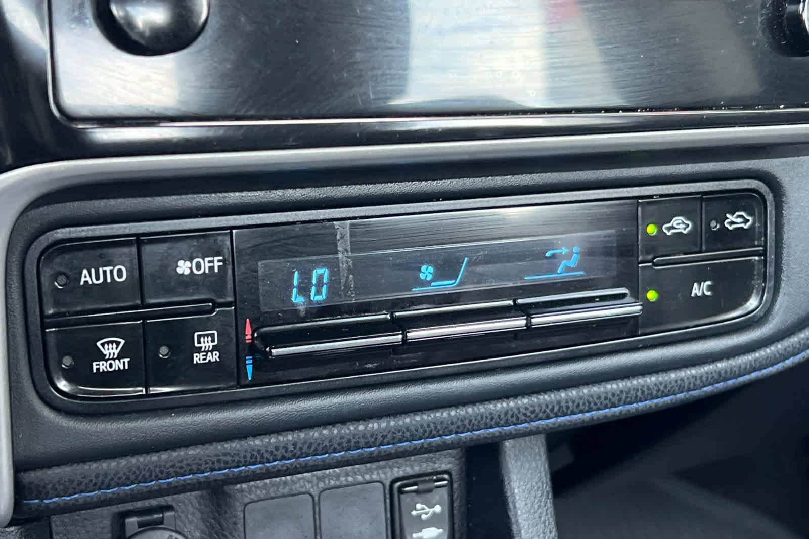 Used 2018 Toyota Corolla SE FWD image 20