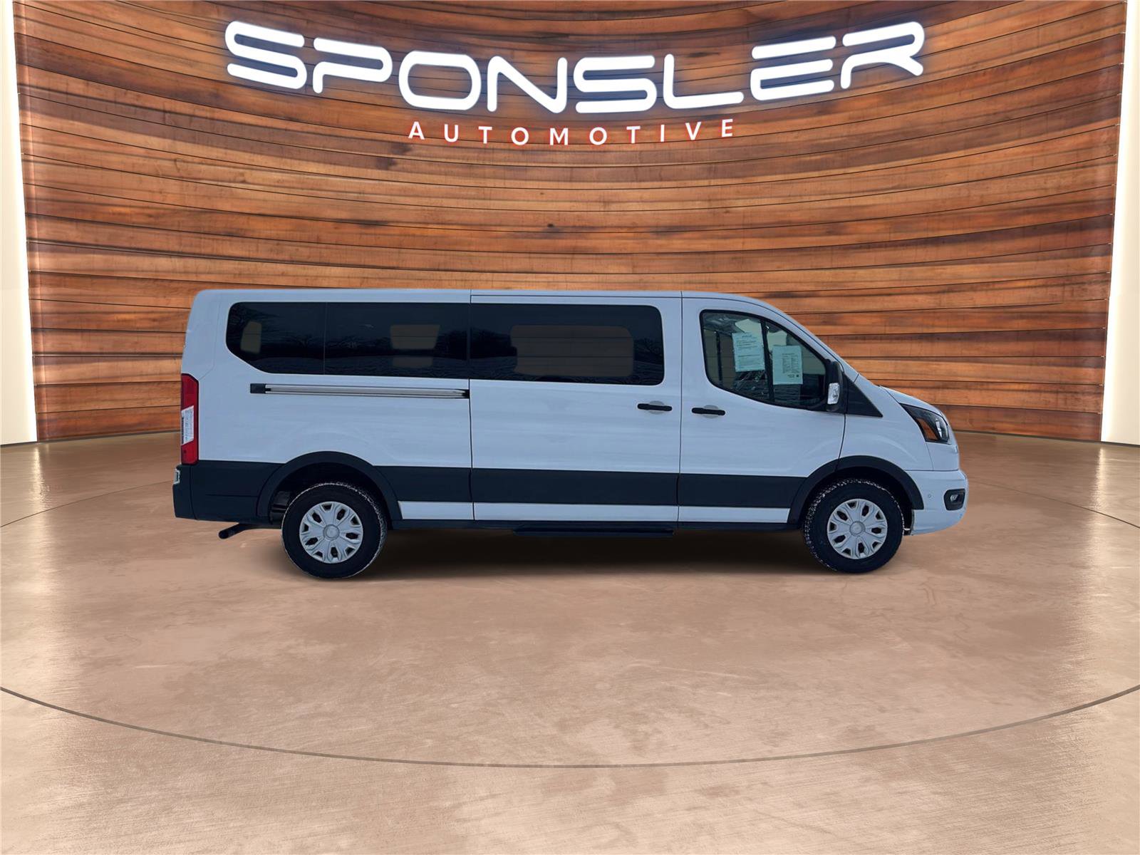 Used 2023 Ford Transit 350 XLT image 5