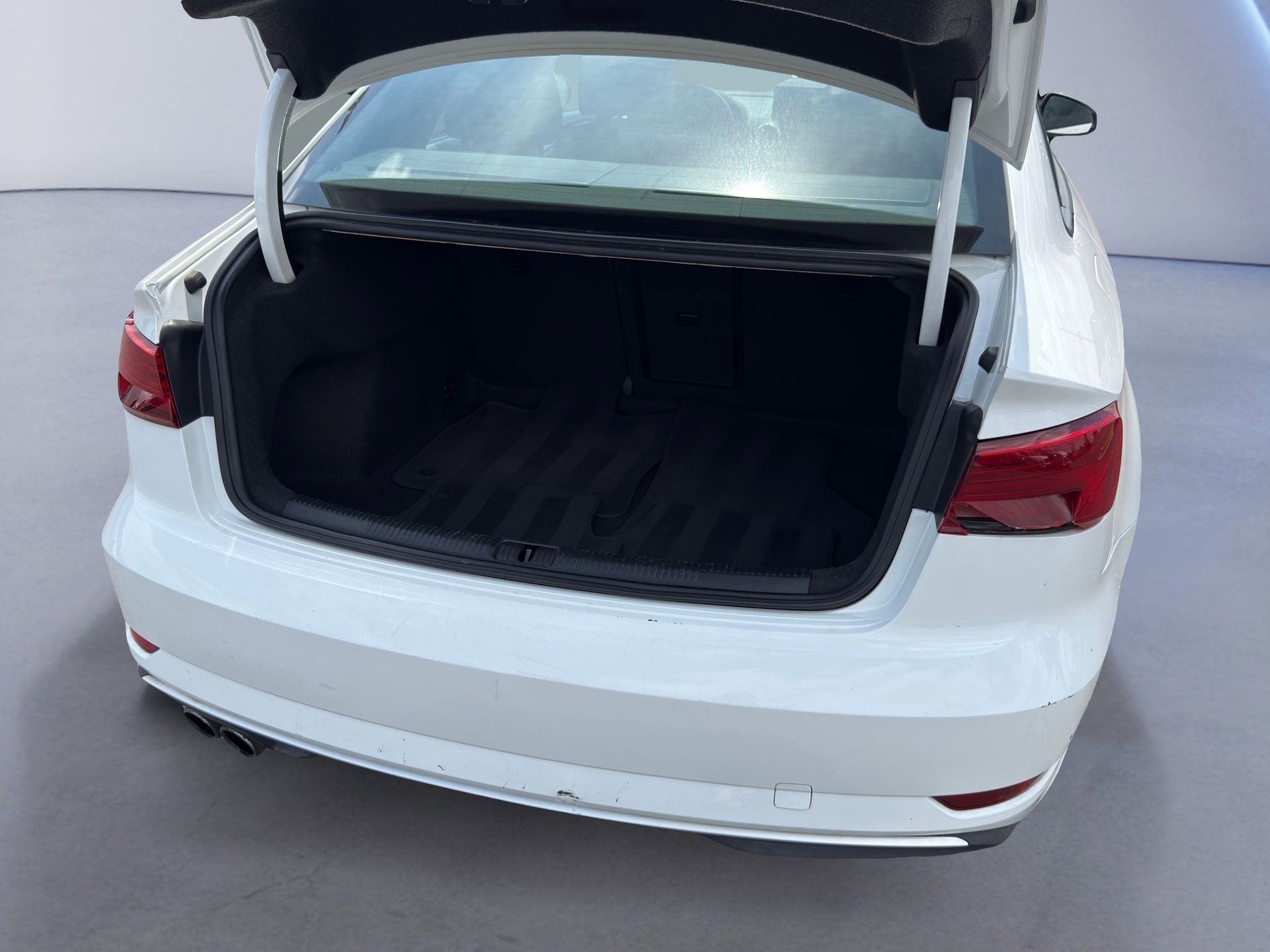 Used 2018 Audi A3 2.0T Premium image 27