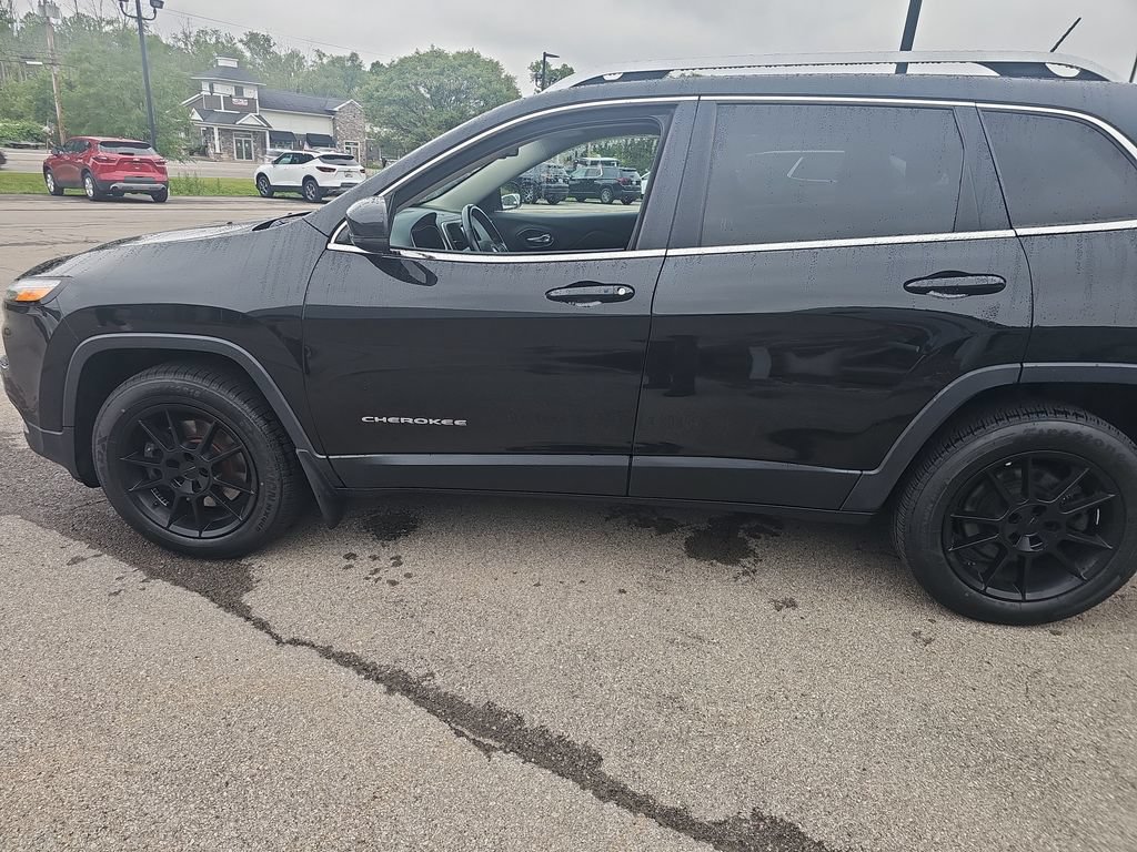 Used 2014 Jeep Cherokee Limited AWD/4WD image 10