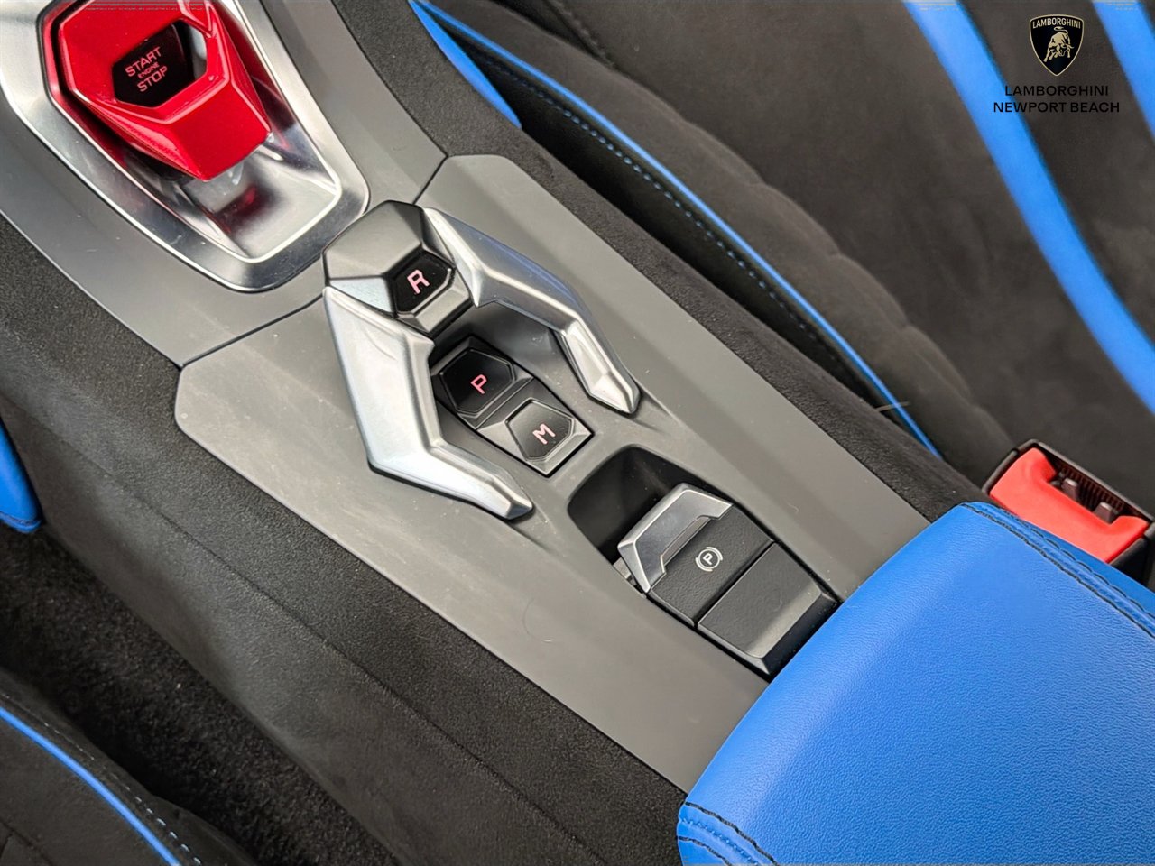 Used 2024 Lamborghini Huracan STO RWD image 45