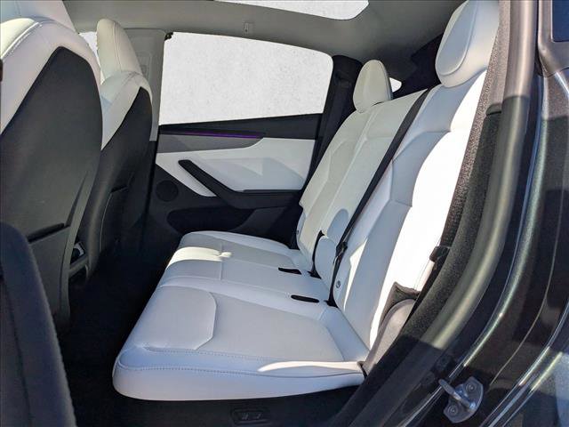 Used 2026 Tesla Model Y 2WD image 19