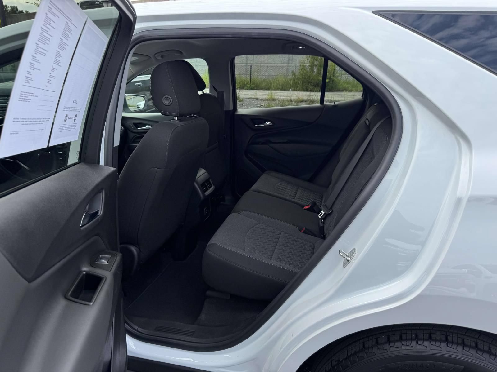Used 2023 Chevrolet Equinox LT FWD image 23