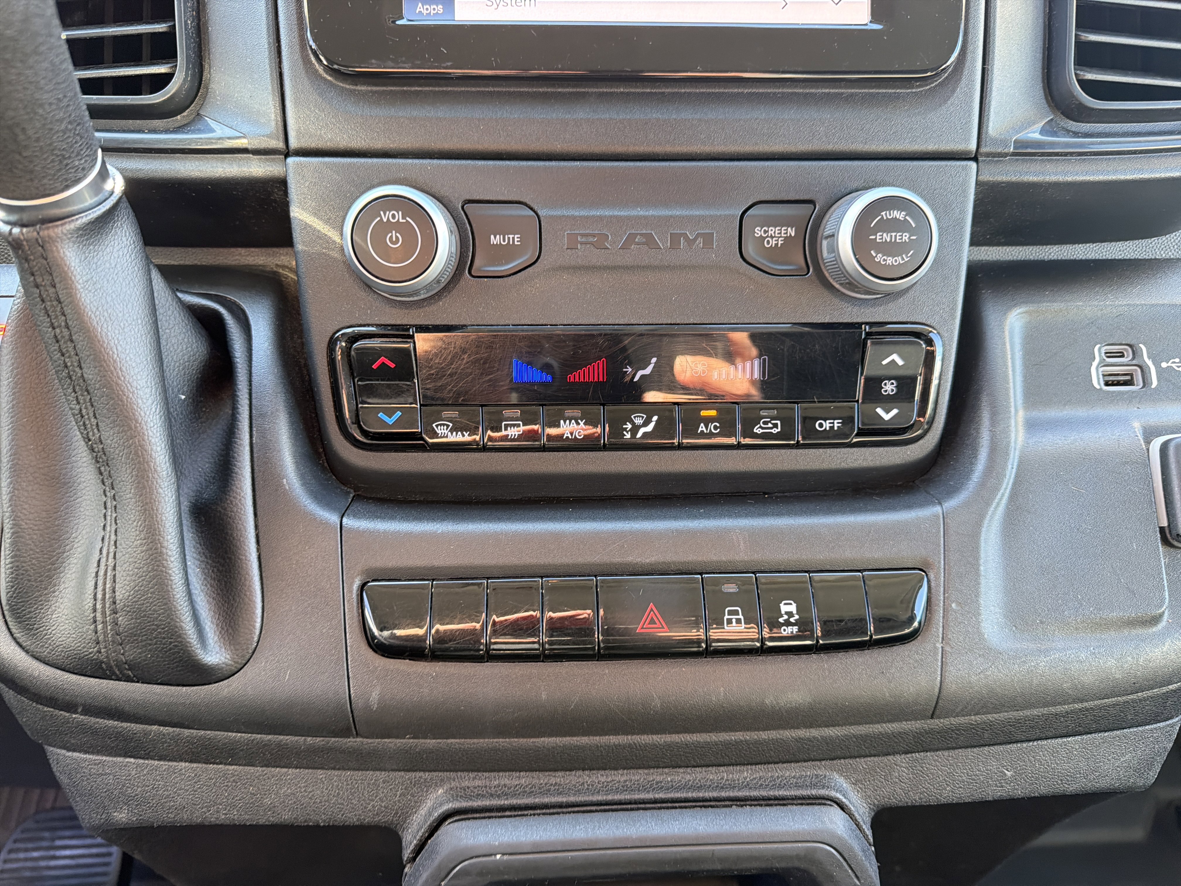 Used 2023 RAM ProMaster 2500 FWD image 23