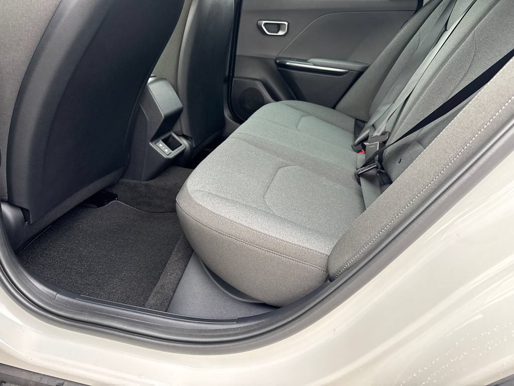 New 2025 Kia K4 FWD image 20