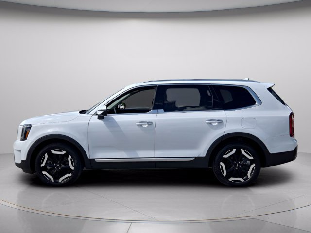 Used 2023 Kia Telluride S AWD/4WD image 3