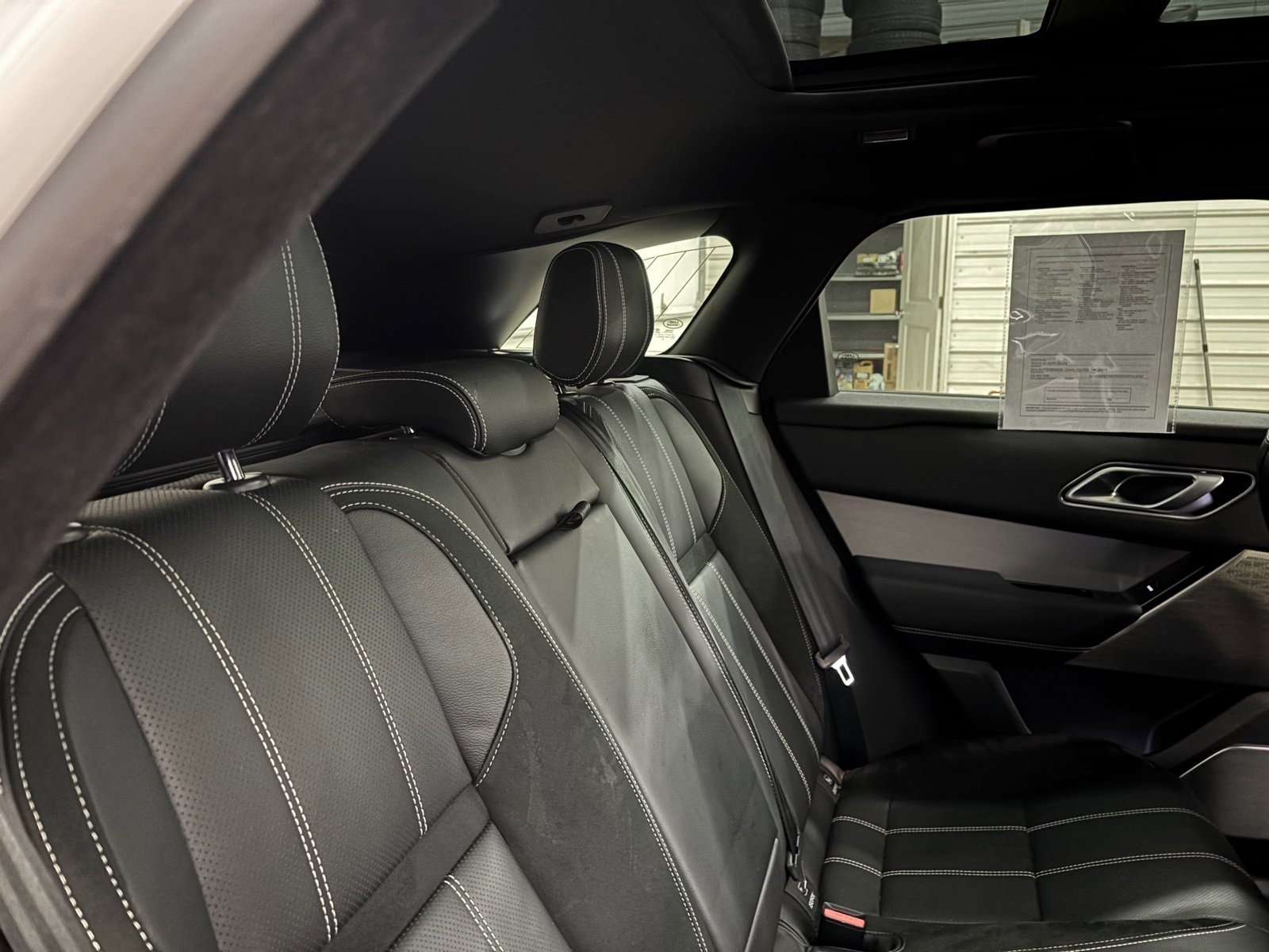 Used 2020 Land Rover Range Rover Velar R-Dynamic S image 33