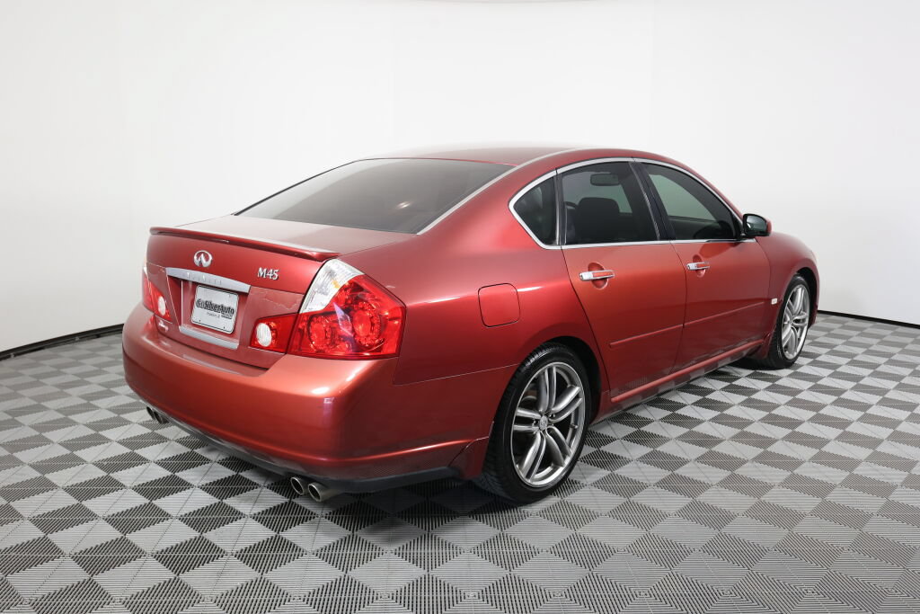 Used 2007 INFINITI M45 Sport w/ Technology Pkg RWD image 2