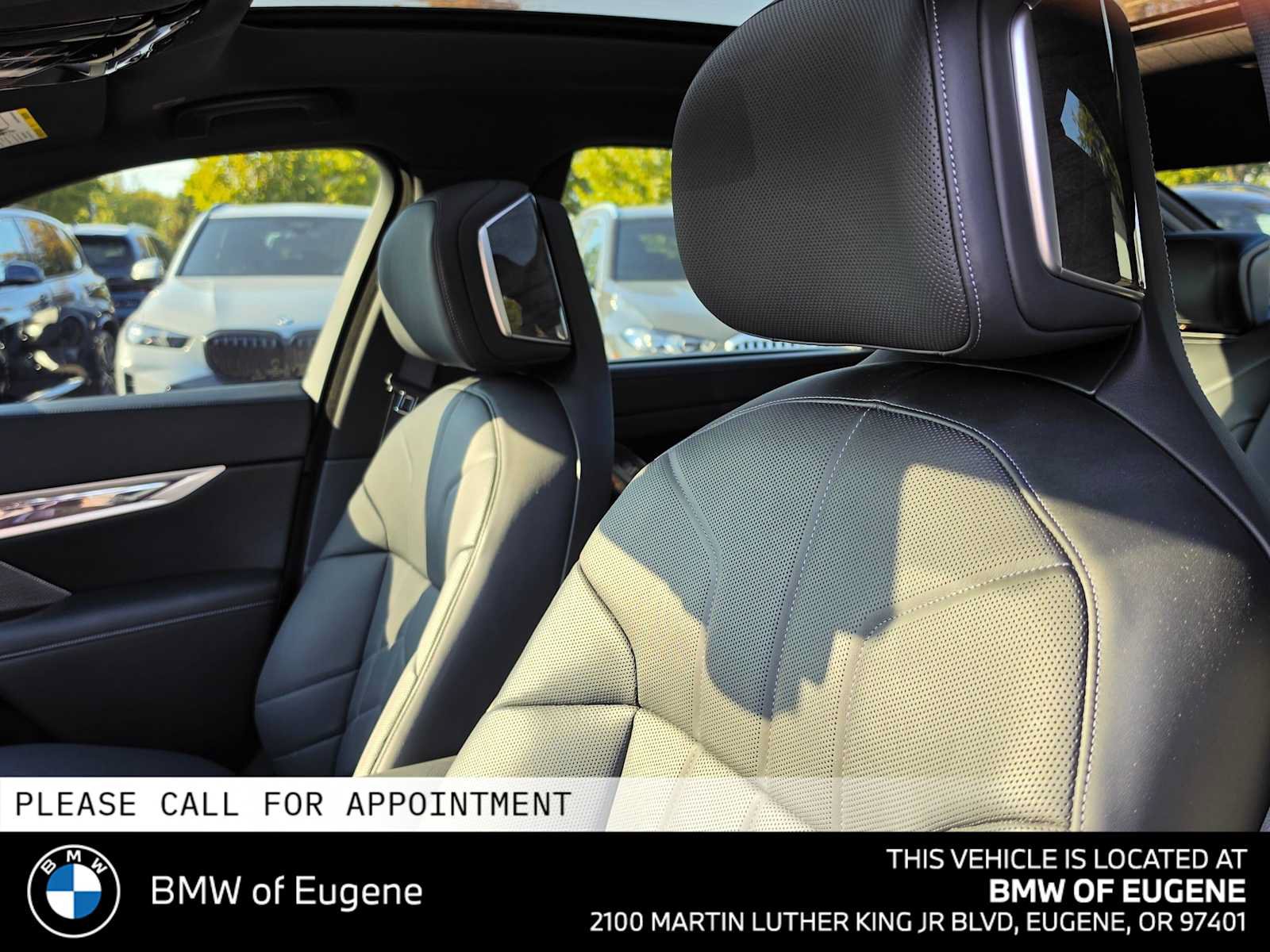 Used 2025 BMW i7 eDrive50 w/ M Sport Package RWD image 25