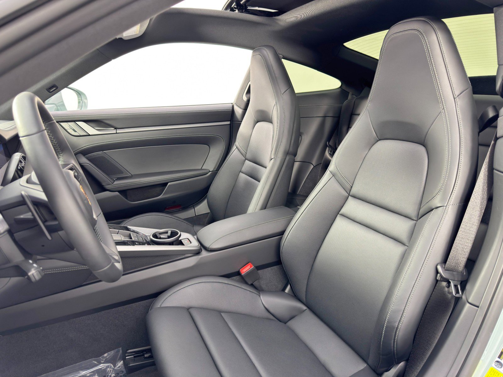 Used 2025 Porsche 911 Carrera image 43