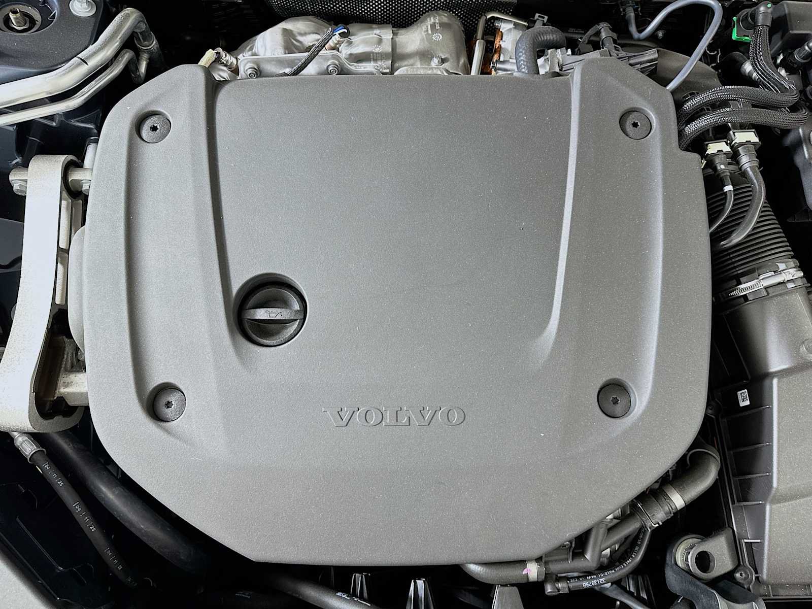 New 2026 Volvo XC90 B6 Plus w/ Protection Package Premier AWD/4WD image 29