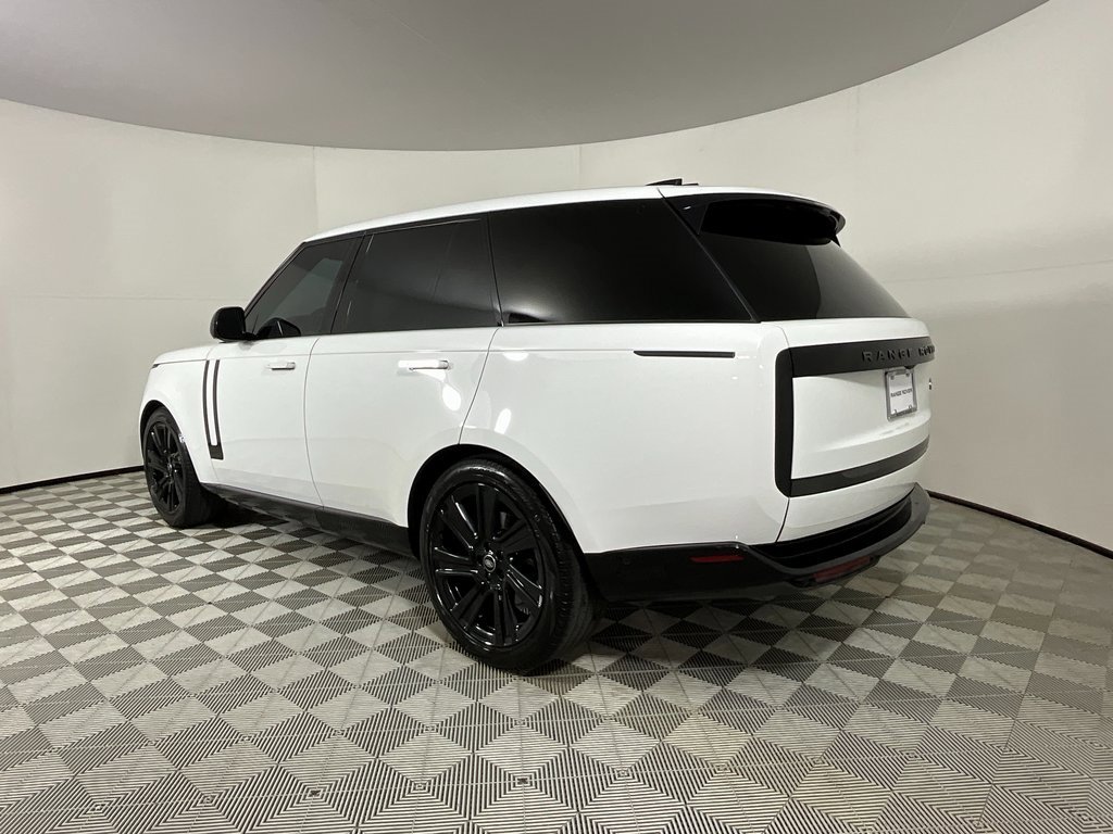 Certified 2023 Land Rover Range Rover SE image 3