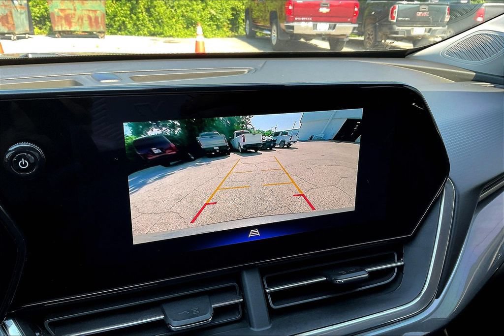 Used 2025 Chevrolet Trax ACTIV FWD image 14