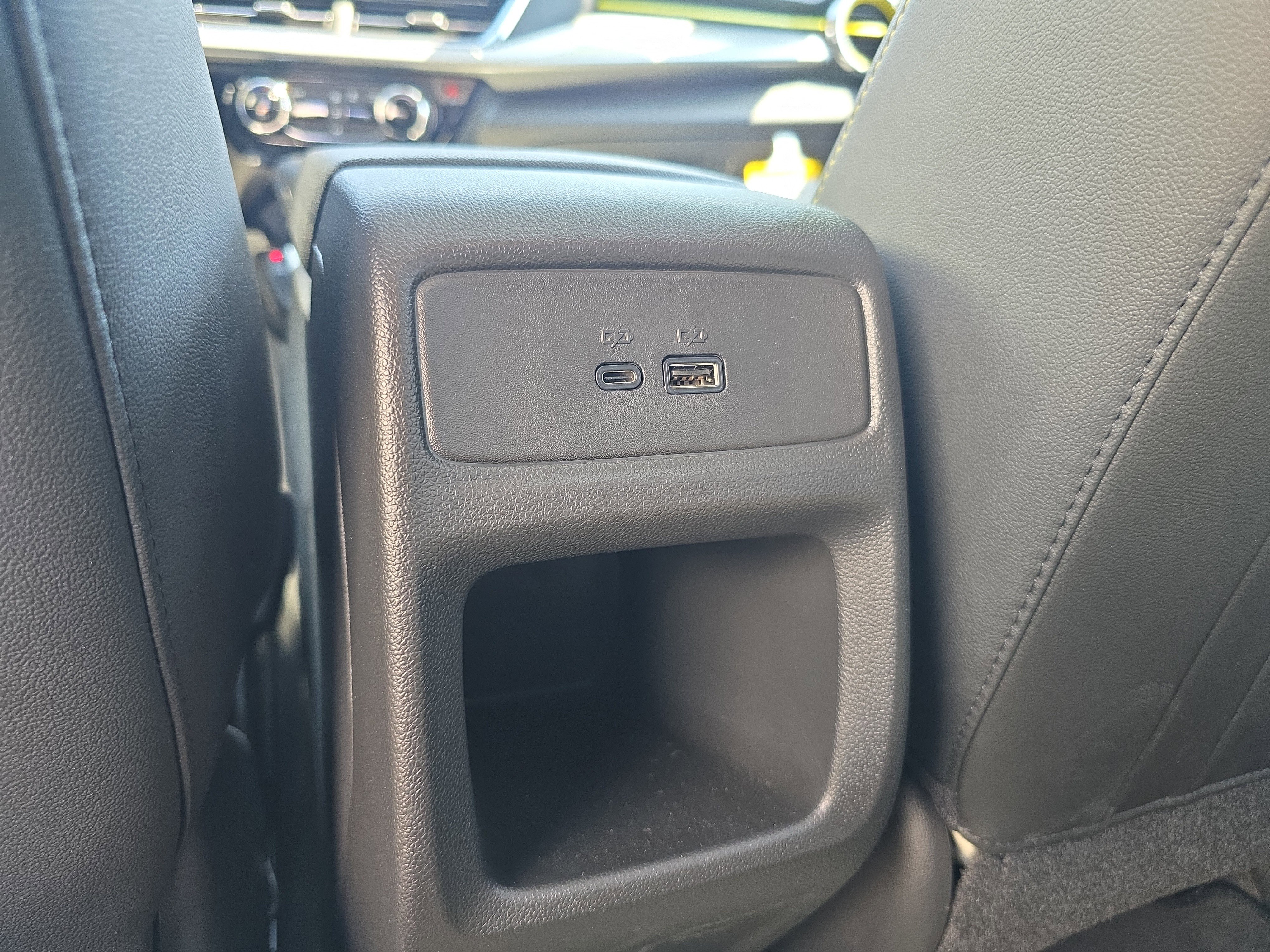 Used 2026 Chevrolet Trax LT w/ Sunroof Package FWD image 16