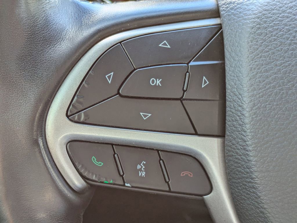 Used 2021 Jeep Grand Cherokee Laredo X image 24