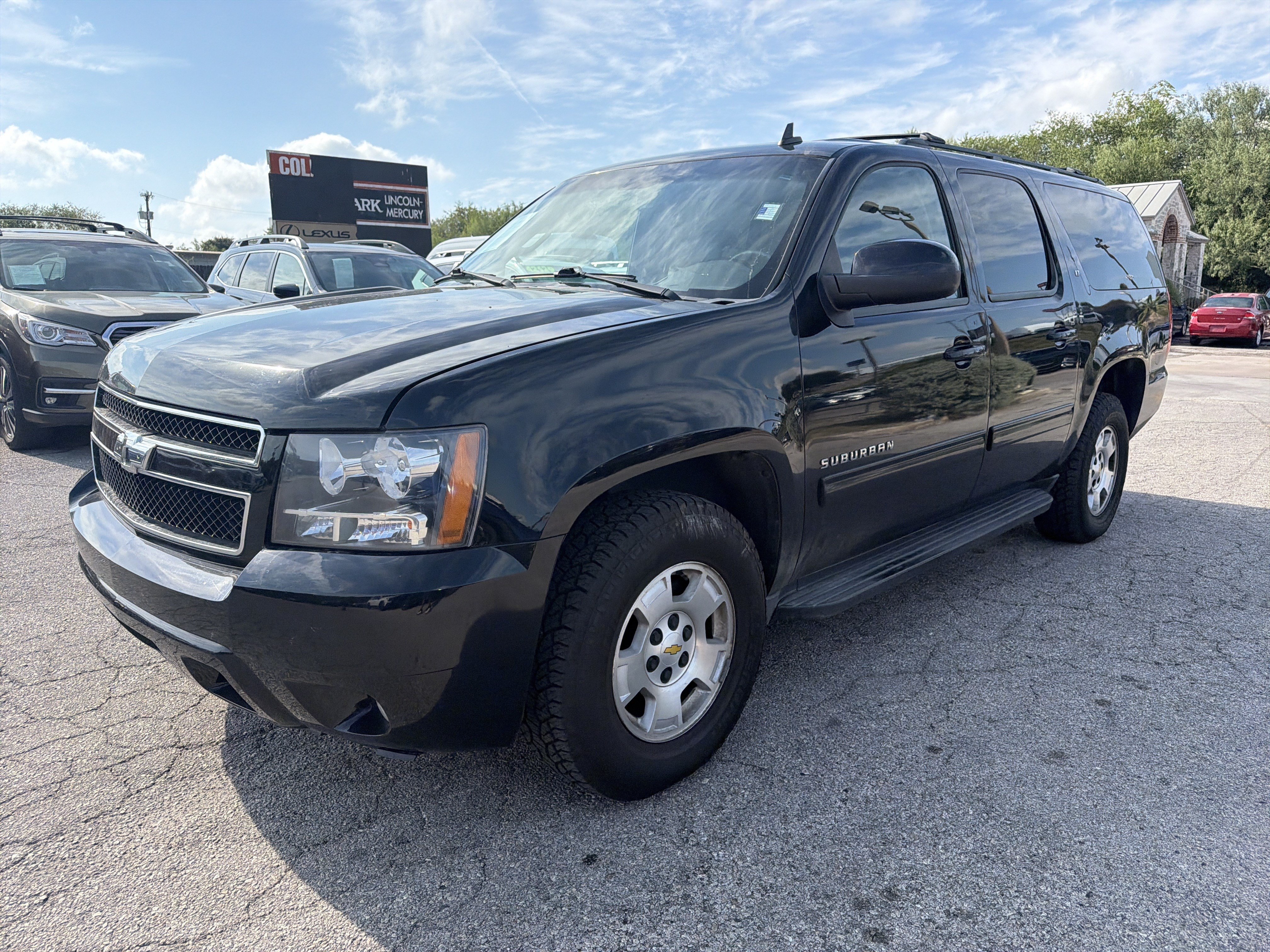 Used 2010 Chevrolet Suburban LT AWD/4WD image 7