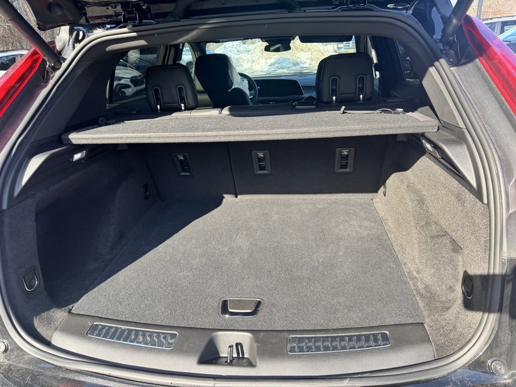 Certified 2025 Cadillac XT4 Premium Luxury image 5