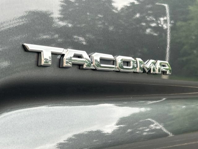 Used 2019 Toyota Tacoma SR5 AWD/4WD image 14