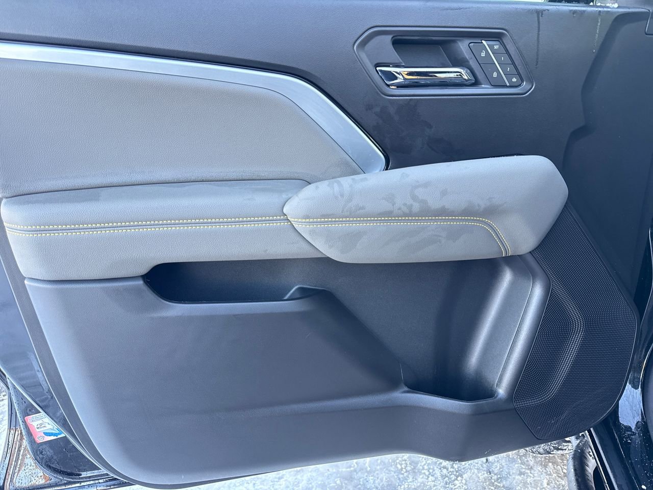 Used 2025 Chevrolet Colorado ZR2 w/ Technology Package image 13