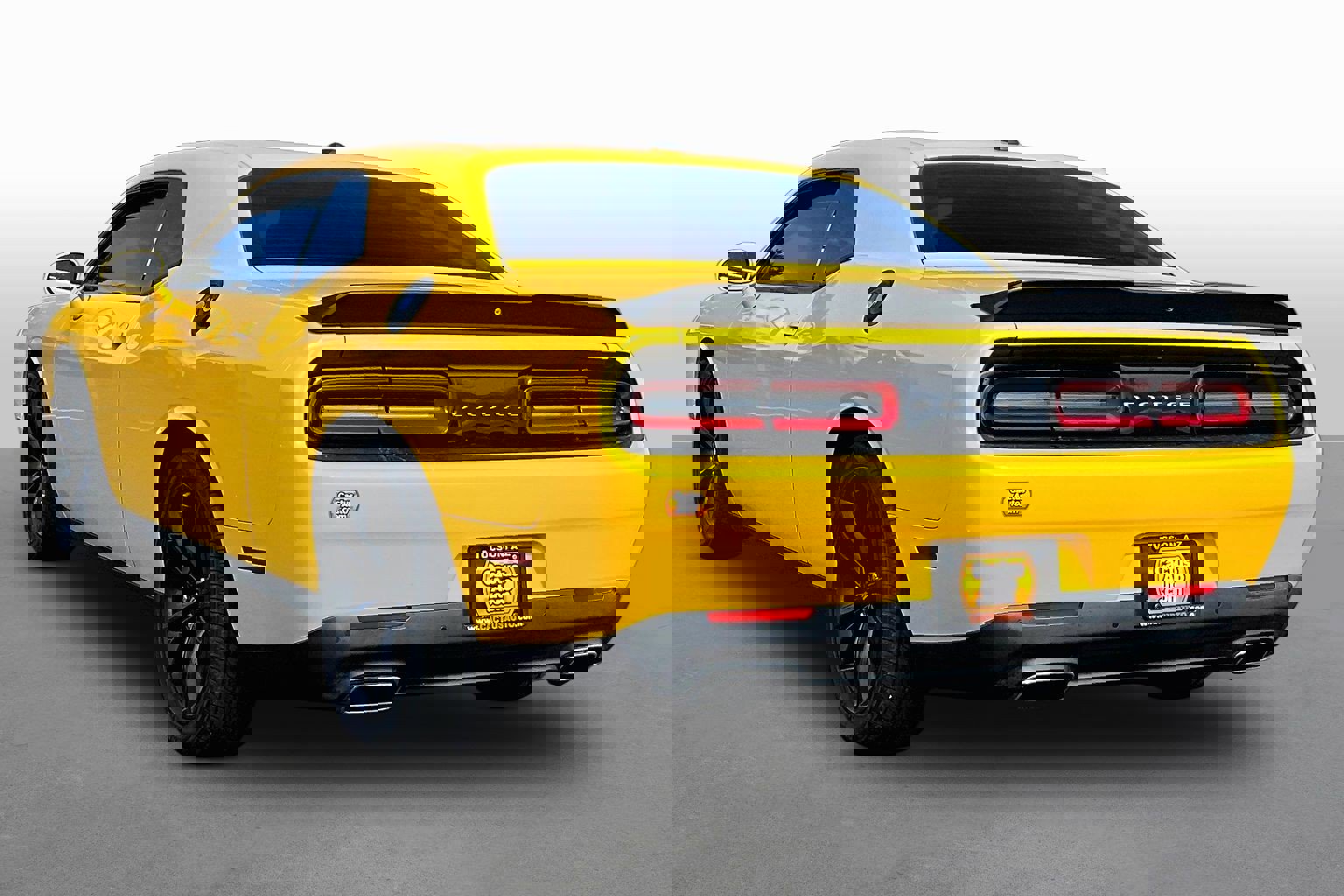 Used 2018 Dodge Challenger SXT w/ Blacktop Package image 11