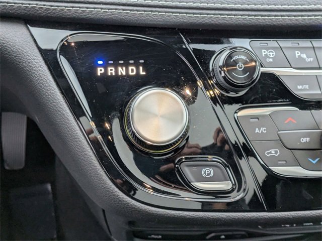 New 2025 Chrysler Pacifica Select w/ Uconnect Theater Family Group image 21