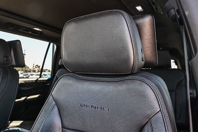 Used 2023 GMC Yukon XL Denali w/ Advanced Technology Package image 26