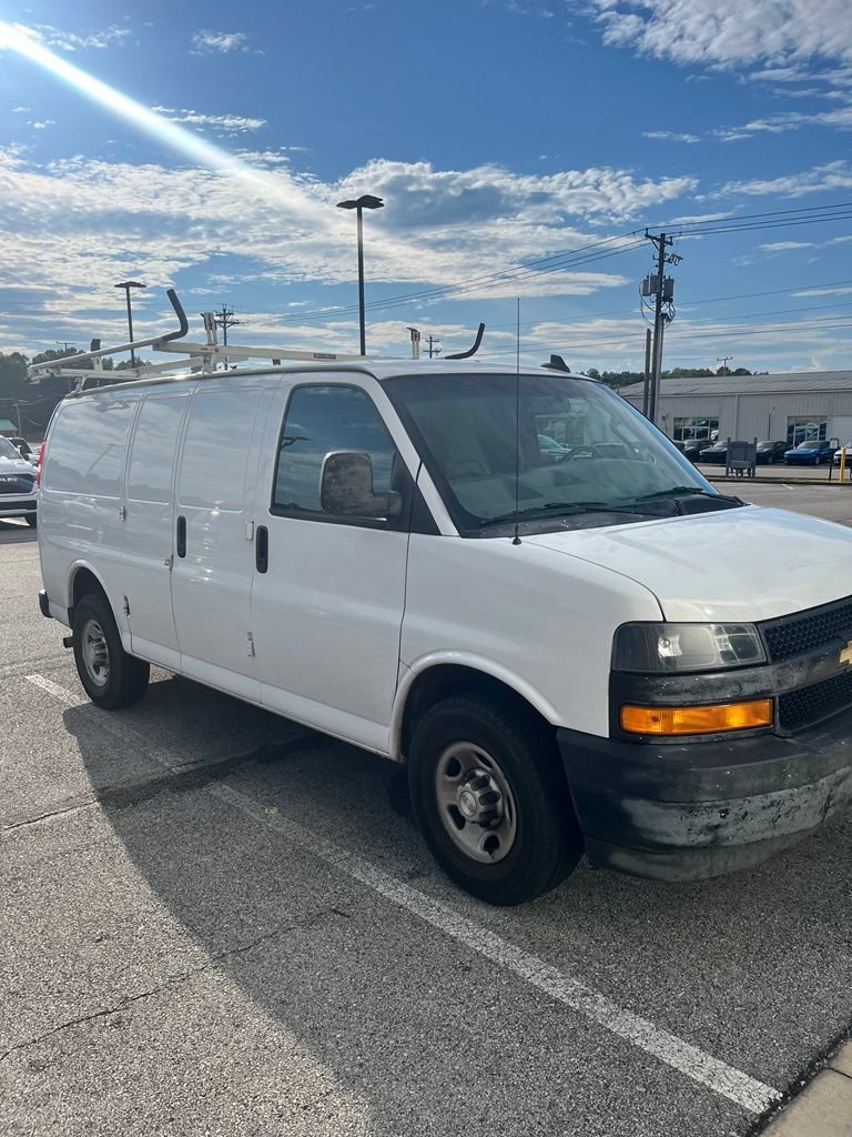 Used 2021 Chevrolet Express 2500 w/ Driver Convenience Package RWD image 6