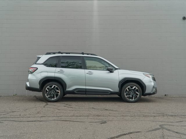 Used 2025 Subaru Forester Limited w/ Popular Package #2 AWD/4WD image 8